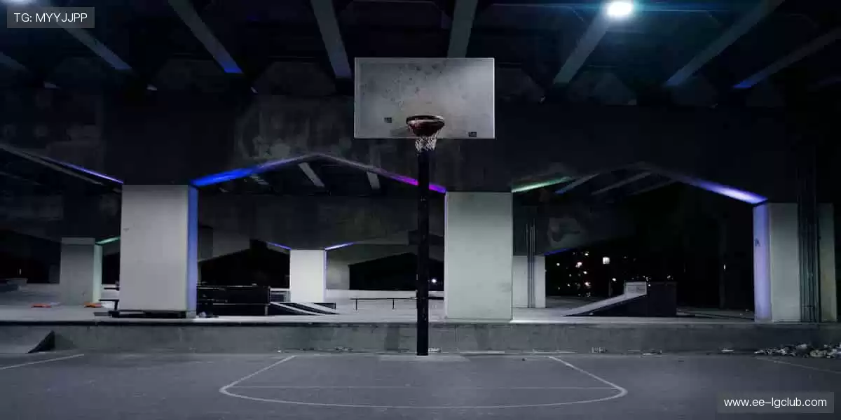 锁定直播间，见证奇迹发生！🏀 实时弹幕互动，一起嗨翻全场！